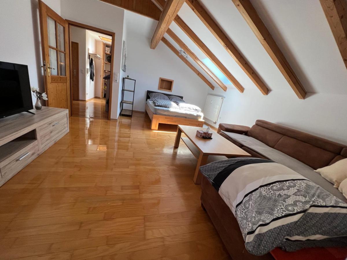 D&R Appartement Bei Розенхайм Экстерьер фото